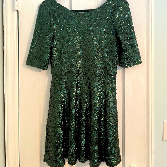 green emerald velvet dress Velvi - Alances Maxi Dress - Emerald Green Tulle - Final Sale main image 0